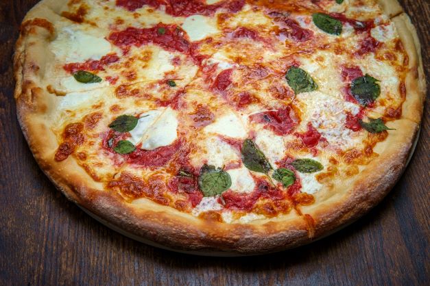 New York margherita pizza.