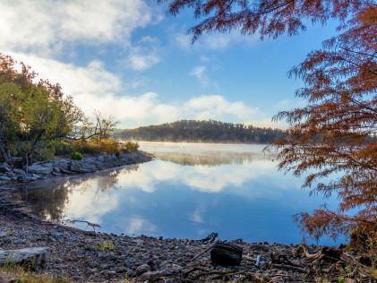 Sunrise at shoreline of Table Rock Lake near Branson, Missouri